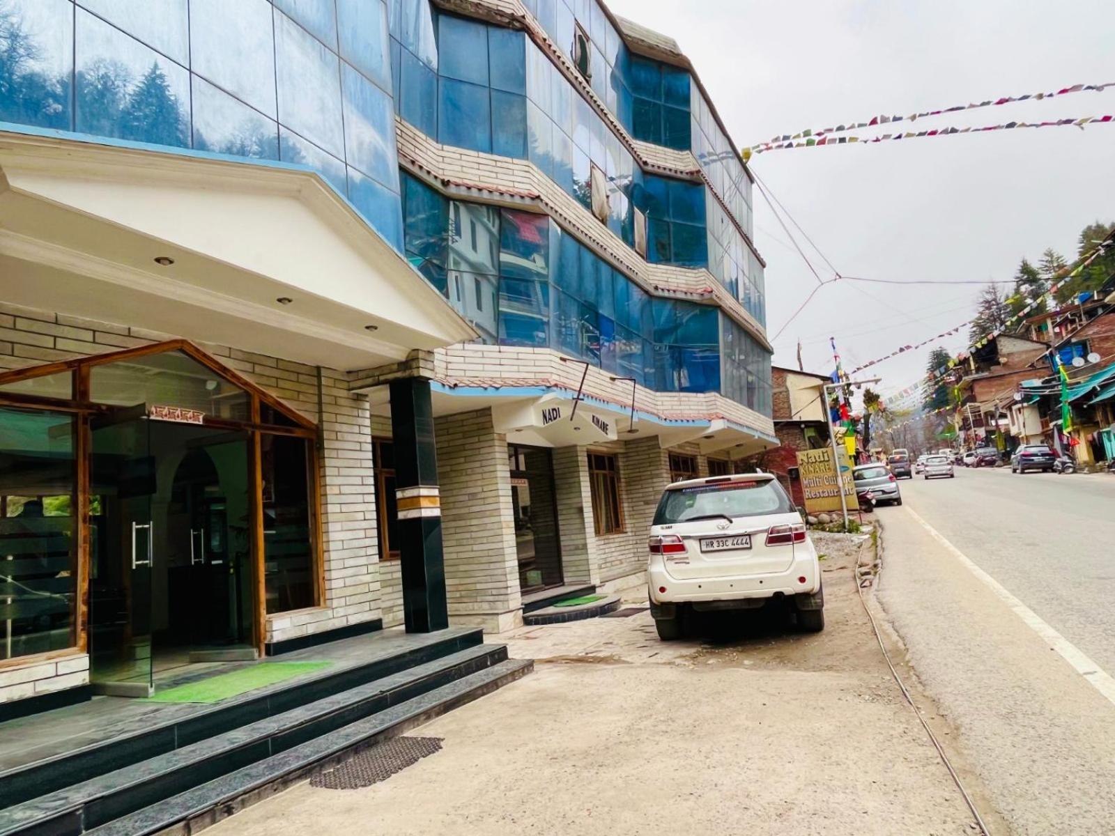 Nadi Kinare , Mall Road Manali - A Riverside Resort M 62305-50300 - Manali (Himachal Pradesh) — Photos 3